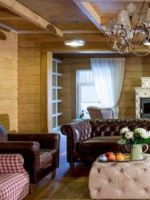 Интерьер гостиной в деревянном доме - идеи для оформления