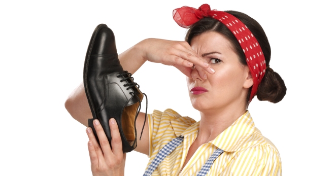 Как избавиться от запаха в обуви - действенные советы, как вывести неприятный запах из обуви	