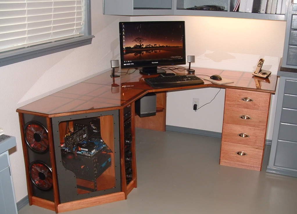 самодельный стол для компьютера
