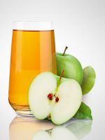 Свежевыжатый яблочный сок - польза и вред