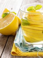 Вода с лимоном натощак - польза и вред