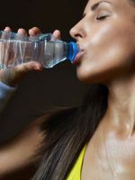 Как правильно пить воду в течение дня и какую воду пить?