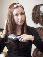 Искусственные парики – правила использования и ухода за локонами