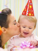 Что подарить ребенку на 2 года, чтобы приятно удивить малыша?