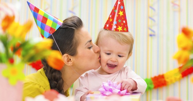 Что подарить ребенку на 2 года, чтобы приятно удивить малыша?