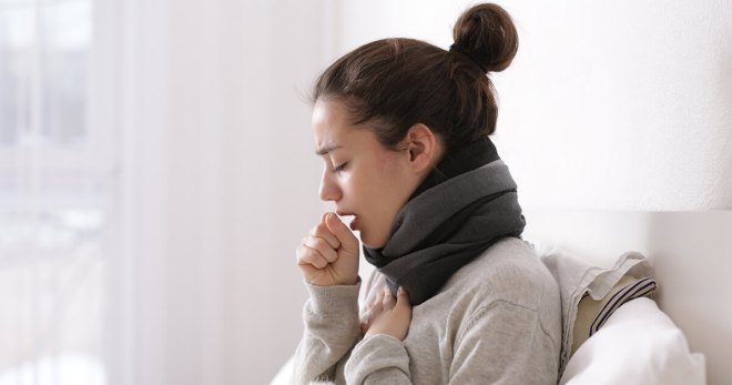 Сухой кашель у взрослого – лечение препаратами и народными рецептами