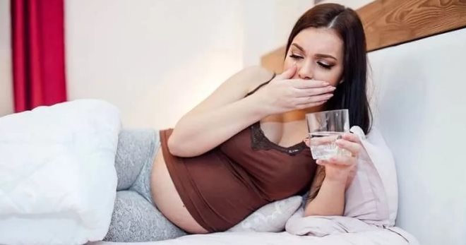 Что такое токсикоз на ранних и поздних сроках беременности, как с ним справиться?