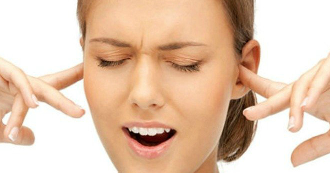 Что делать, если заложило ухо, и когда нужно к врачу?