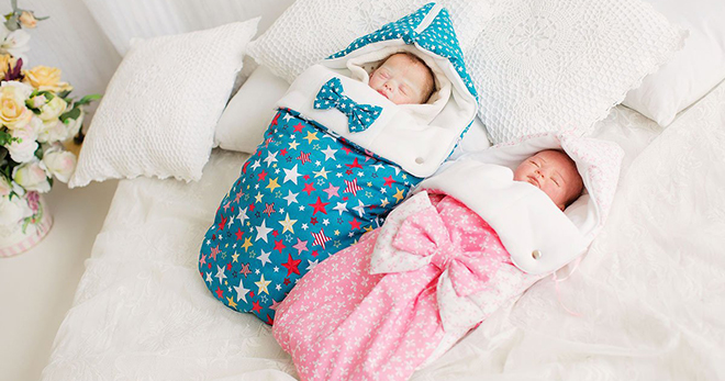 Конверты на выписку для новорожденных – красивые модели лдя мальчиков и девочек на все времена года