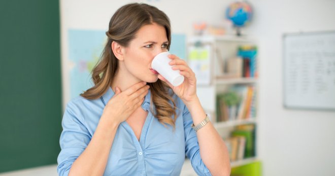 Сухость в горле – причины, симптомы и лечение народными средствами
