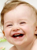 Как понять, что у ребенка режутся зубы?