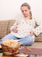 Болит слева внизу живота при беременности