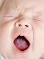 Молочница у ребенка во рту - чем лечить?