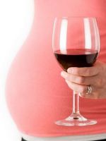 Можно ли беременным красное вино?