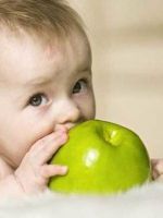 Какие фрукты можно ребенку в 6 месяцев?