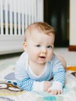 Ребенок 6 месяцев – развитие, что должен уметь?