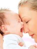 Газики у новорожденного – как помочь?