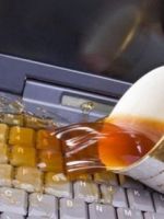 Как починить клавиатуру на ноутбуке?