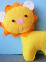 Лев из фетра - игрушка для малыша