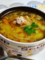 Как приготовить куриный суп с вермишелью?