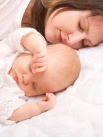 Как отучить ребенка спать с мамой?