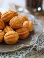 «Орешки» со сгущенкой - классический рецепт