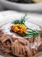 Холодец из свиных ножек - 7 лучших рецептов вкусного блюда