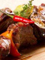 Шашлык из свинины - рецепты вкусного блюда для пикника и варианты маринадов на любой вкус!