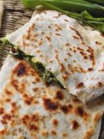Кутабы с зеленью и сыром - рецепты вкусного азербайджанского блюда