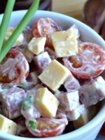 Салат с колбасным сыром - простые и оригинальные рецепты блюда на любой вкус!