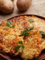 Постные картофельные драники - лучшие рецепты блюда без яиц и мяса