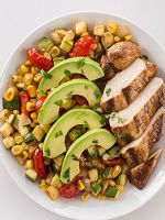 Салат с куриной грудкой и кукурузой - лучшие рецепты легкой и вкусной закуски