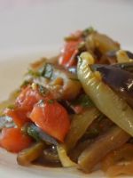 Тушеные баклажаны с овощами - сытное блюдо с оригинальными и простыми рецептами