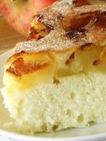 Шарлотка на кефире с яблоками - восхитительно пышный пирог для всей семьи!