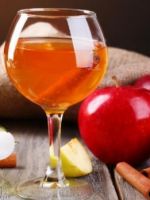 Вино из яблок - очень вкусный и ароматный домашний алкоголь 