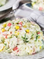 Крабовый салат с рисом - простые и новые рецепты приготовления вкусной закуски