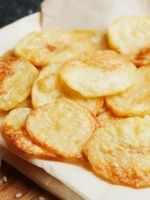 Чипсы из картошки в микроволновке – быстрый способ приготовления закуски к пенному!