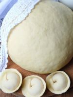 Эластичное тесто для домашних пельменей - лучшие рецепты идеальной основы для любимого блюда