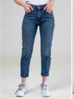 Женские джинсы - самые модные идеи образов для стильных девушек