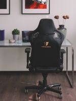 Игровой стул - как выбрать кресло и оформить геймерскую зону