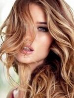 Карамельный цвет волос - как подобрать трендовый оттенок?