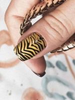 Тигр на ногтях - 60 фото-идей стильного, модного маникюра