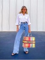Модные женские джинсы - тренды 2022 года на любой вкус!