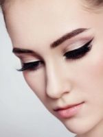 Татуаж стрелки на глазах - как сделать идеальный перманентный макияж?