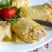 Голубцы из капусты в сметанном соусе - нежнейшее блюдо и простые рецепты приготовления