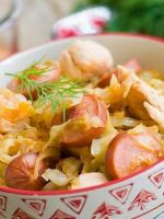 Рецепт солянки с сосисками и капустой - сытное и очень простое блюдо