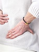 Симптомы и лечение остеопороза у женщин препаратами и народными средствами
