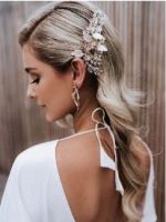 Свадебные прически 2023 - самые стильные идеи и красивые образы для невесты