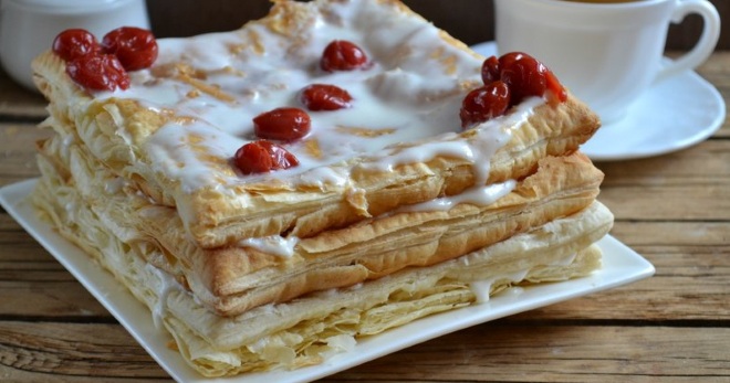 Торт «Наполеон» из готового слоеного теста - самые простые рецепты вкусного десерта