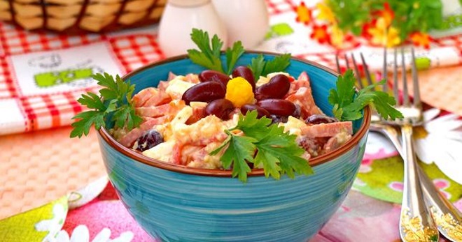 Салат с фасолью и колбасой - лучшие рецепты закуски с разными ингредиентами